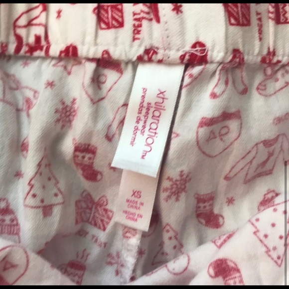 Xhilaration Treat Yourself Christmas Pajama Set: Top, Shorts, & Hat - Picture 13 of 16
